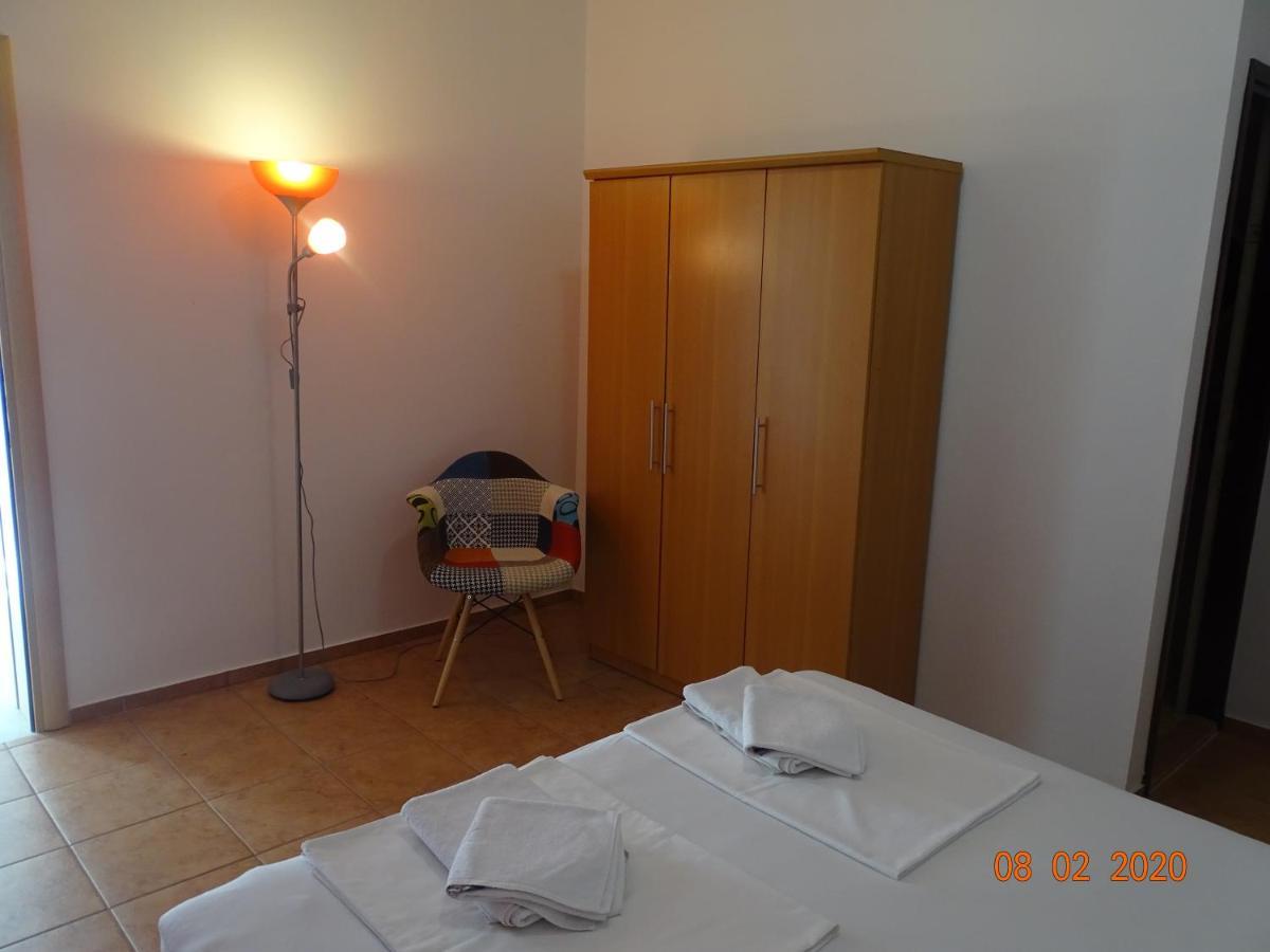 Apartments Antea & Magdalena Pirovac Bagian luar foto