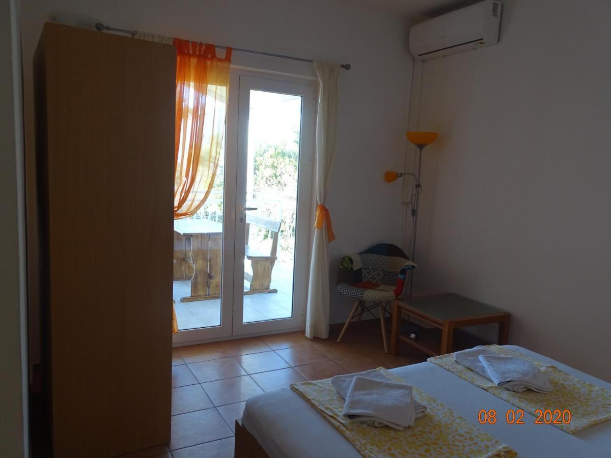 Apartments Antea & Magdalena Pirovac Bagian luar foto