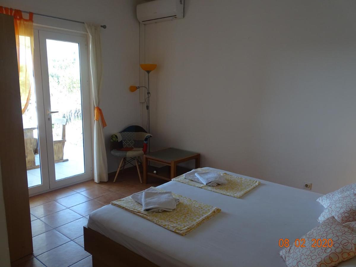 Apartments Antea & Magdalena Pirovac Bagian luar foto