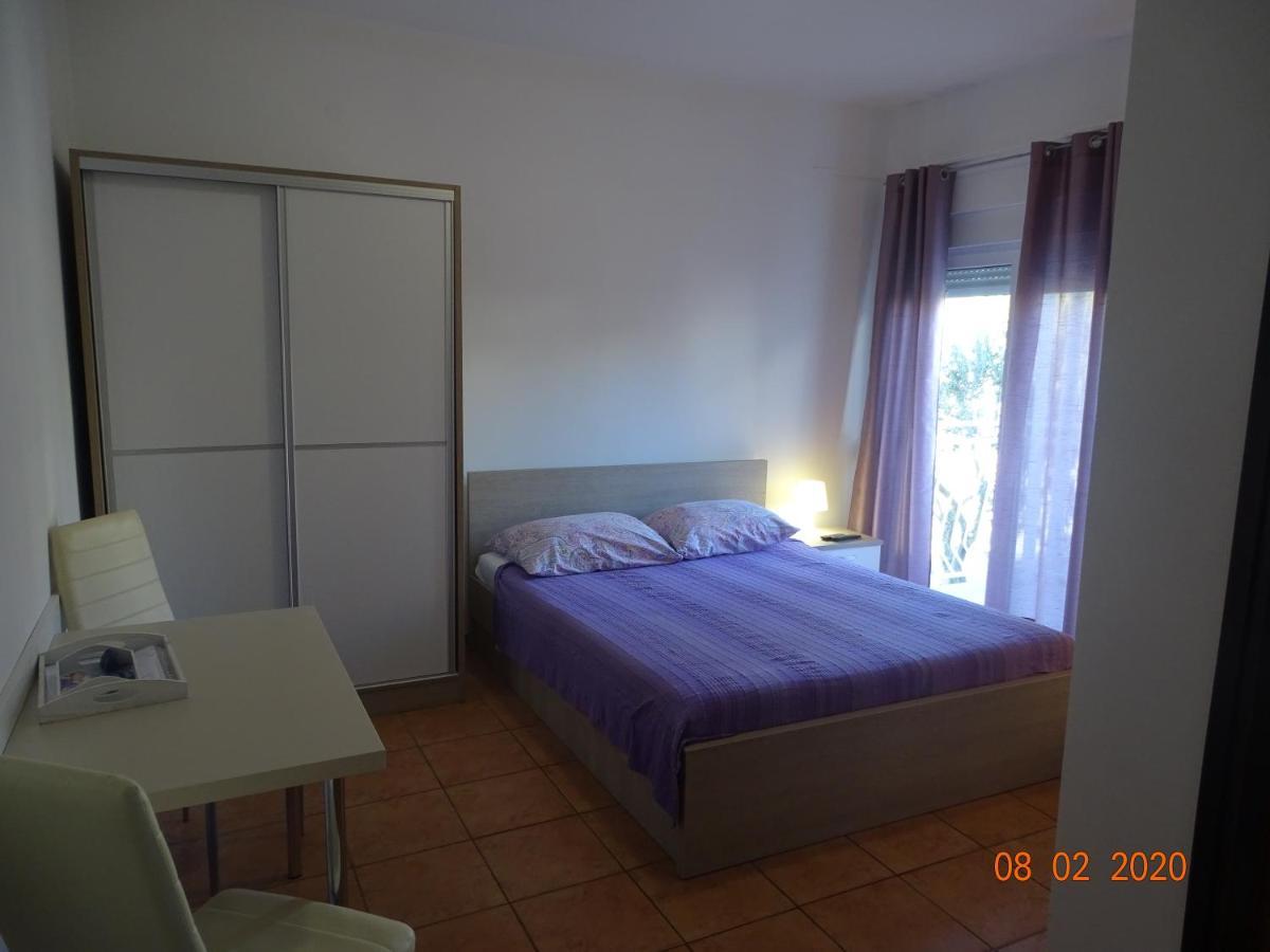 Apartments Antea & Magdalena Pirovac Bagian luar foto