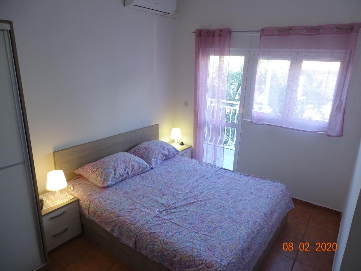 Apartments Antea & Magdalena Pirovac Bagian luar foto