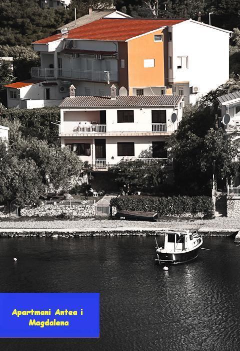 Apartments Antea & Magdalena Pirovac Bagian luar foto