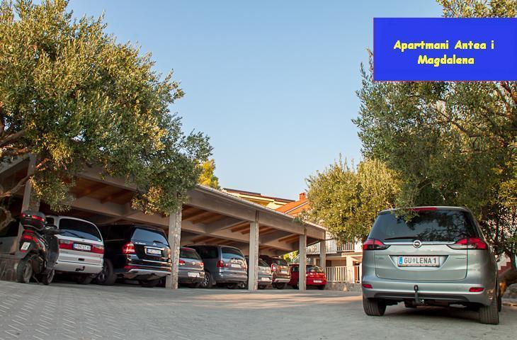 Apartments Antea & Magdalena Pirovac Bagian luar foto