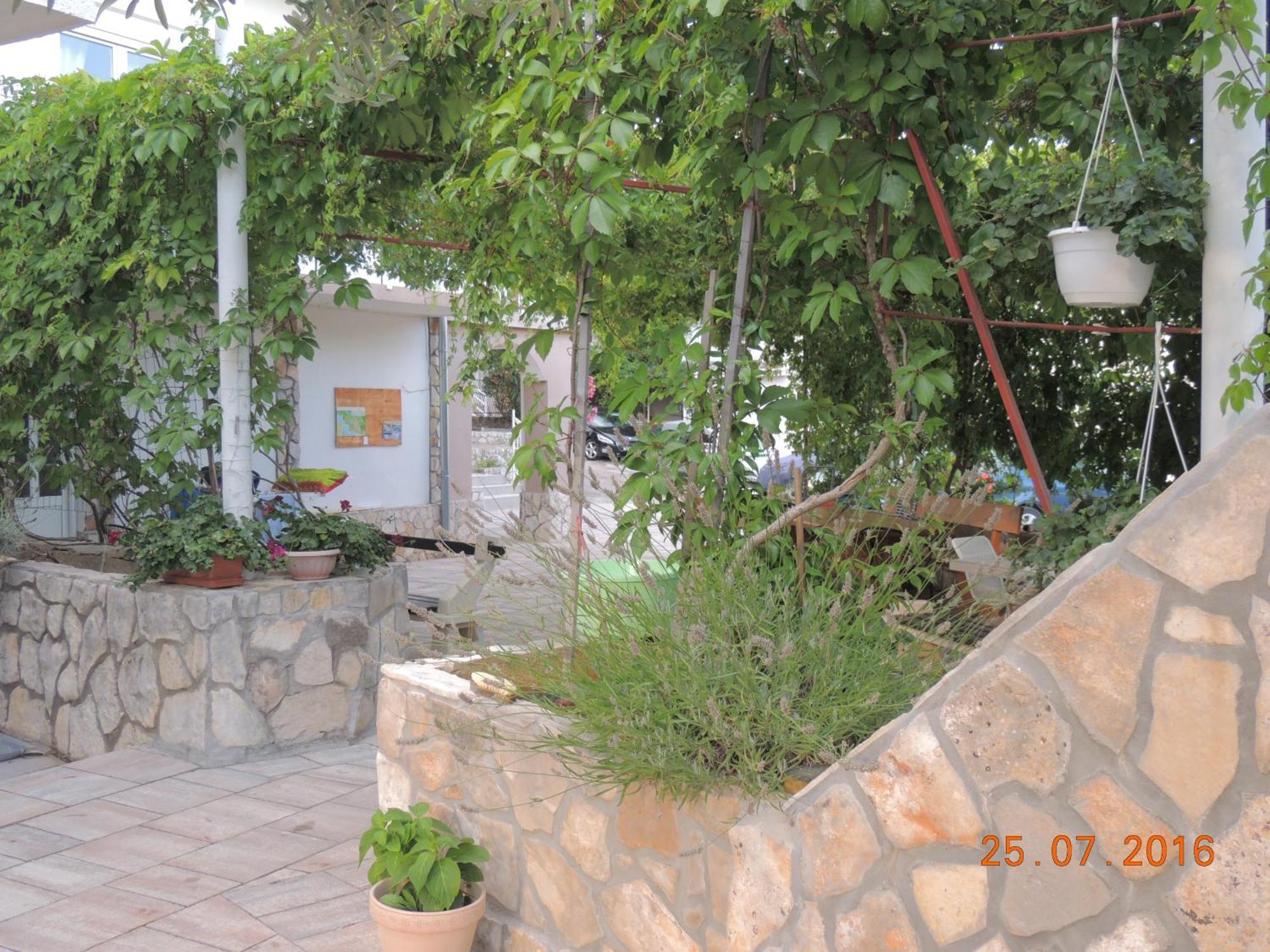 Apartments Antea & Magdalena Pirovac Bagian luar foto